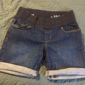 Gap maternity jean shorts
